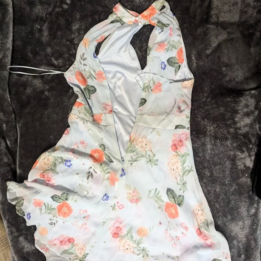 Express Dress - Picture 2 of 3